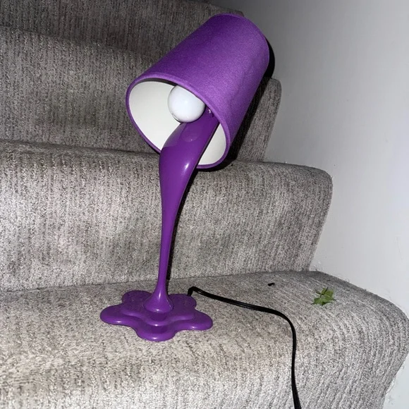 Purple spilt, paint, bucket lamp - Picture 3 of 3